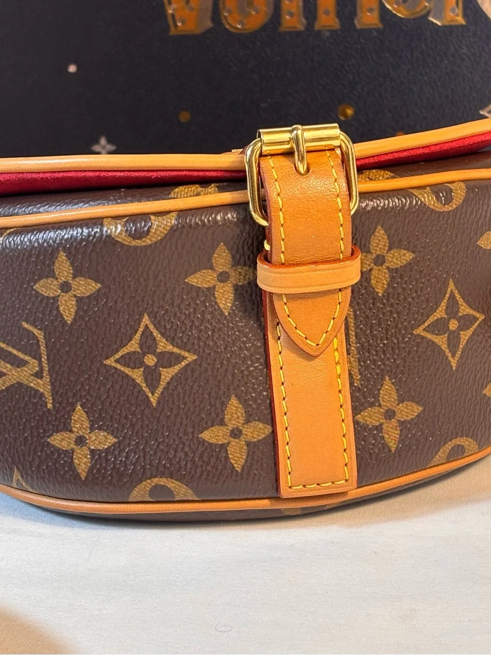 Gorgeous Louis Vuitton Tambourin